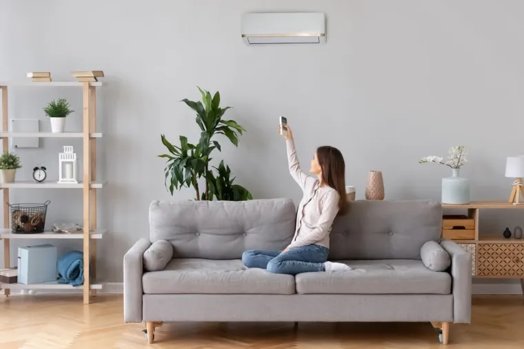 Installation climatisation réversible dans appartement sans unité extérieure, Porto-Vecchio, Volt'Elec