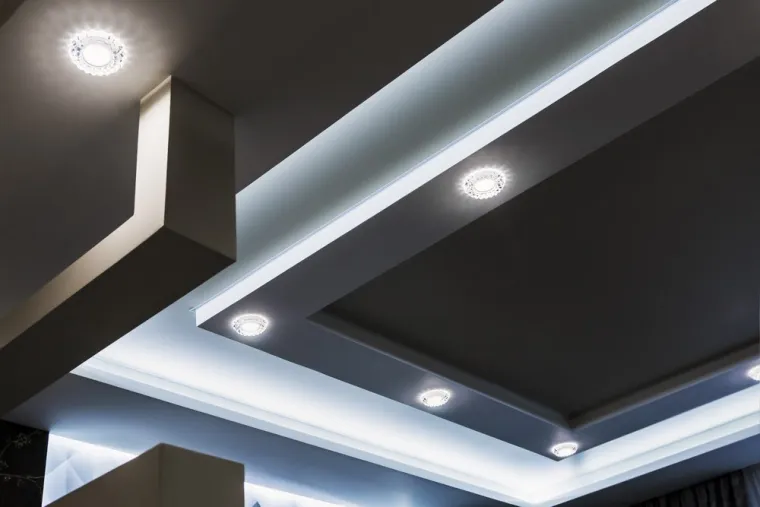 Pose de spot LED dans plafond en placo, Porto-Vecchio, Volt'Elec